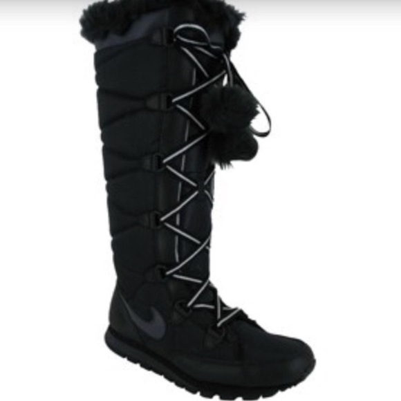 NIKE SNEAKER TALL LACE UP BOOT SNEAKERS POM POM SNOW BOOT TALL BOOT SNEAKER 8 M - Picture 6 of 12